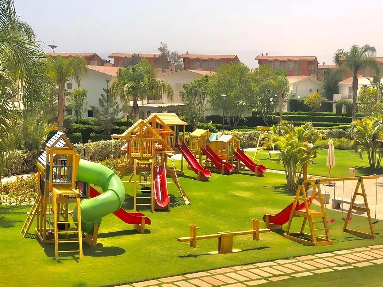 ジャズ リトル ヴェニス ゴルフ リゾート アインソフナ エクステリア 写真 Playground in El Alamein